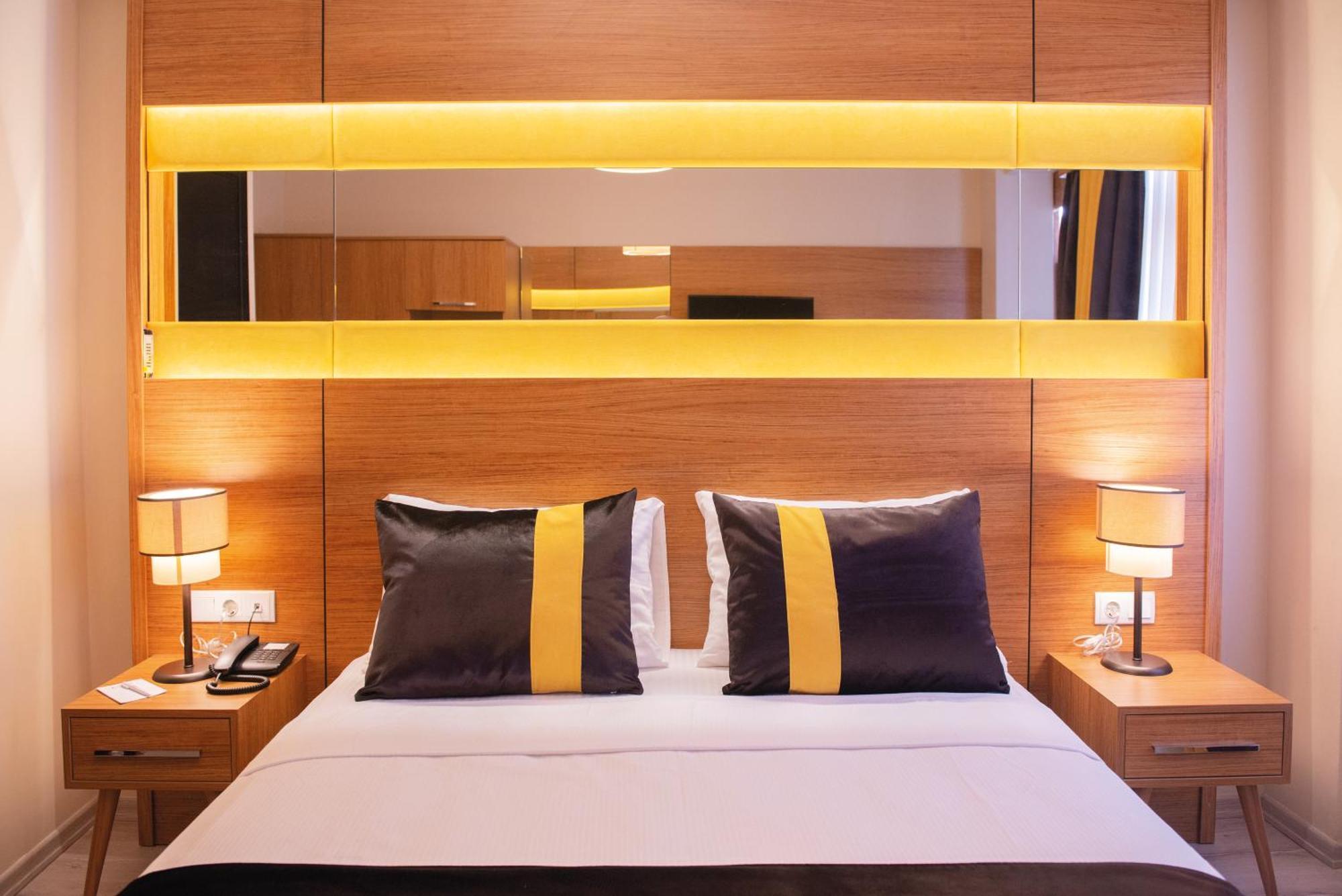 Karamans Sirkeci Suites Hotel Istanbul Eksteriør billede
